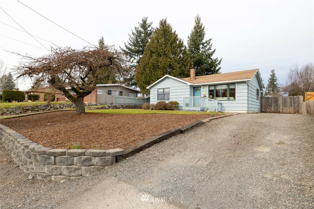 Property Photo: 221 112th Street SE WA 98208