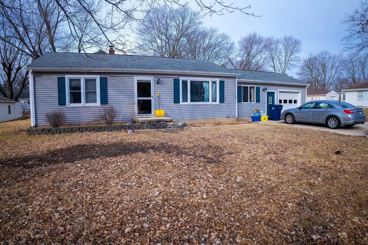 Property Photo:  825 Cranston Rd  WI 53511 