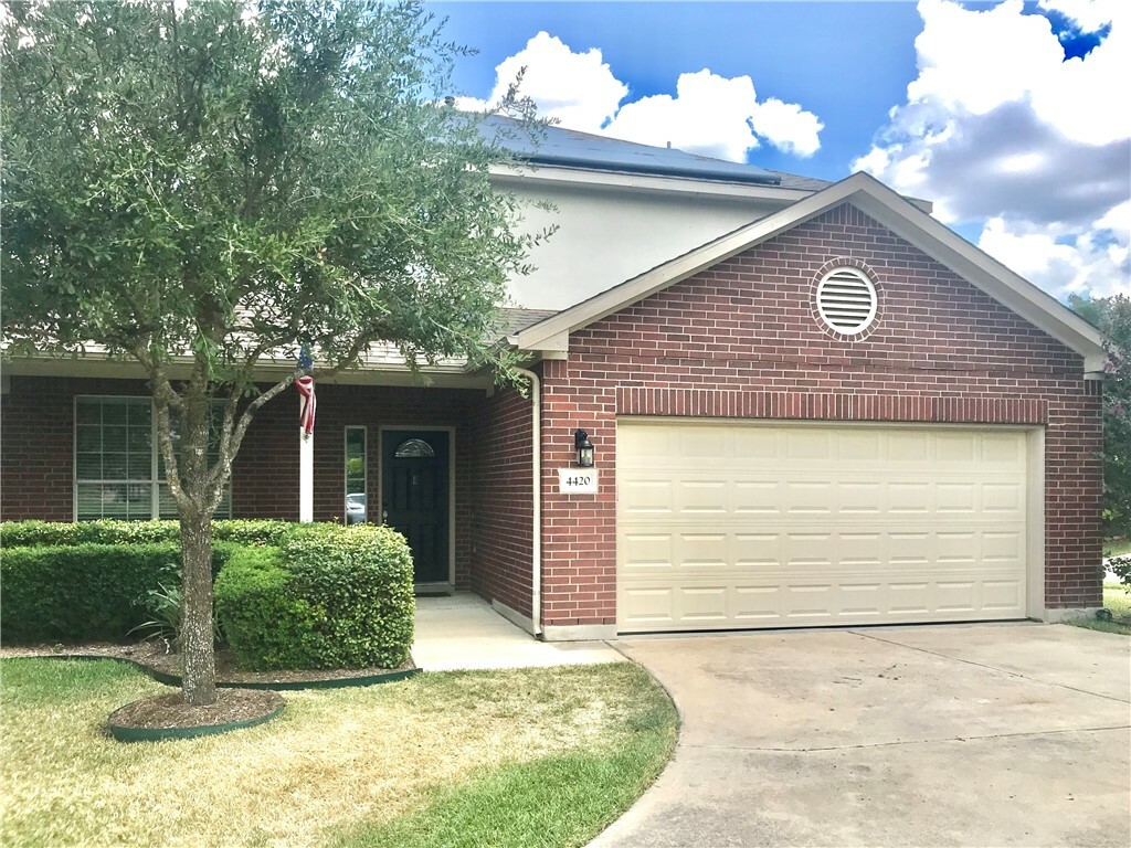 Property Photo: 4420 Bent Path TX 78665