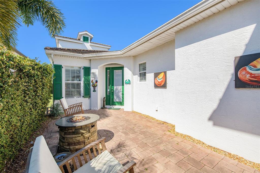 Property Photo: 4309 5th Avenue NE FL 34208
