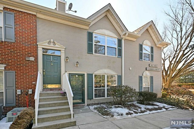 Property Photo:  1029 Cumberland Court  NJ 07430 