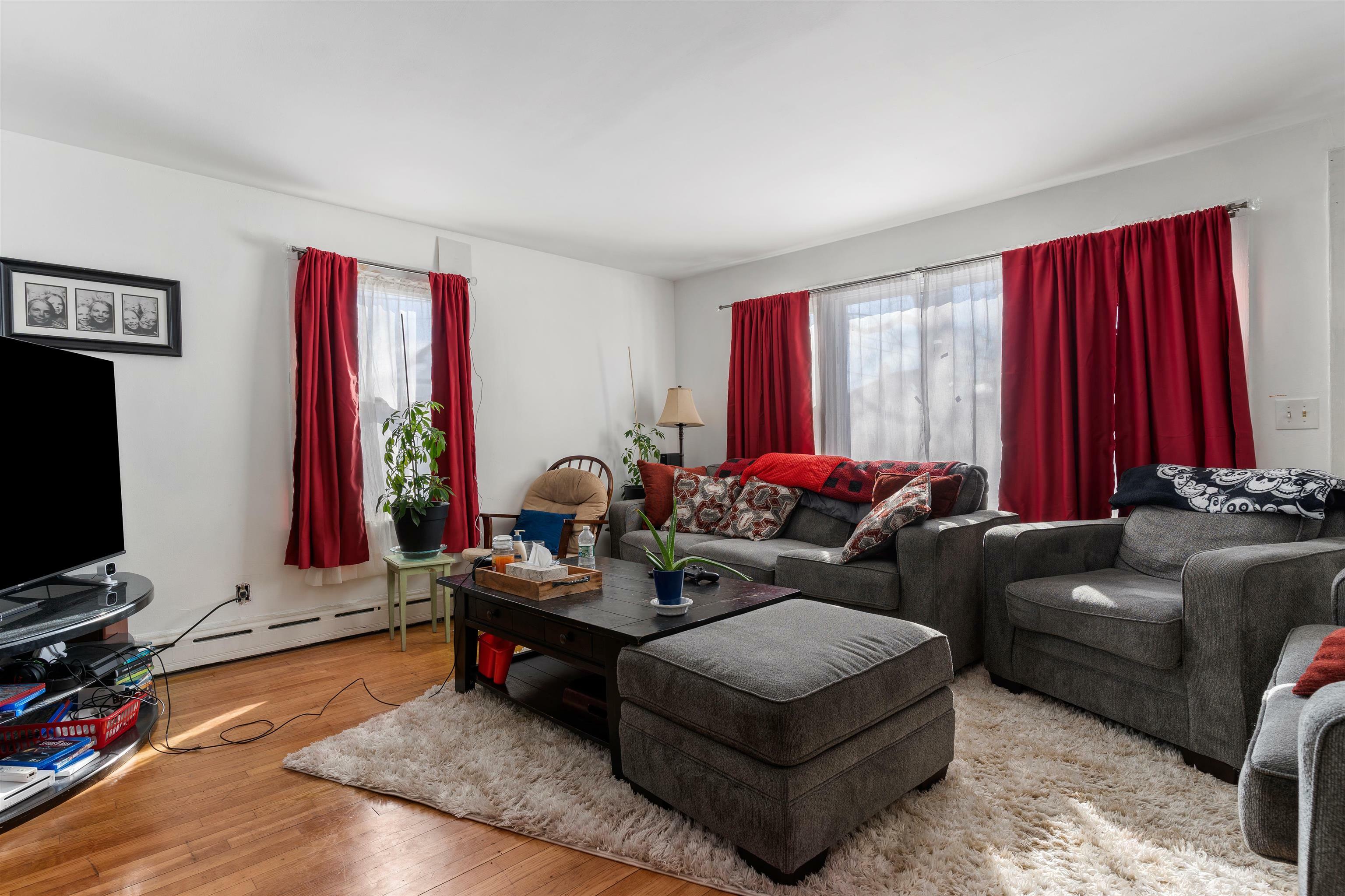 Property Photo: 105 Allds Street NH 03060