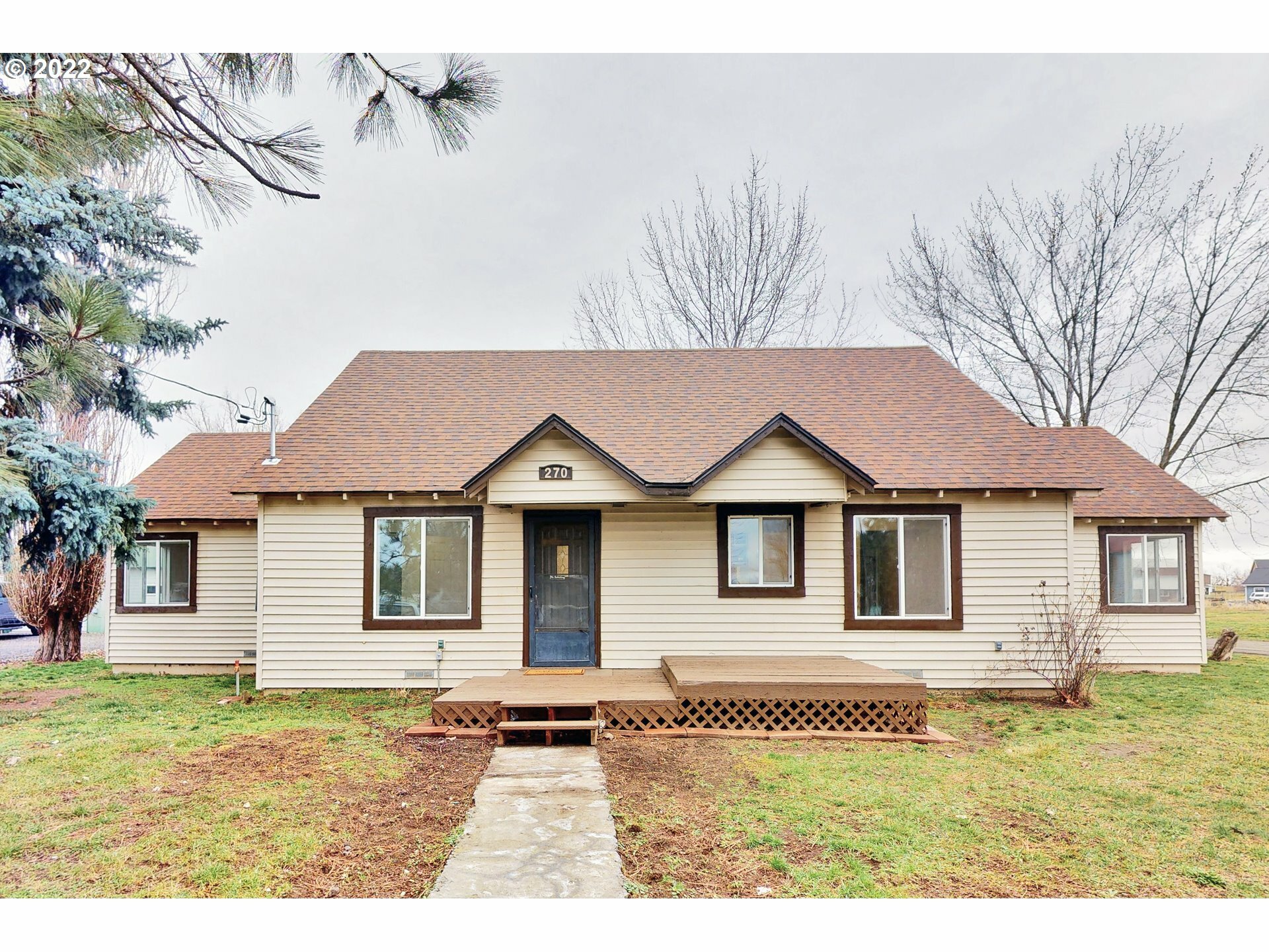 Property Photo: 270 Commercial St OR 97810