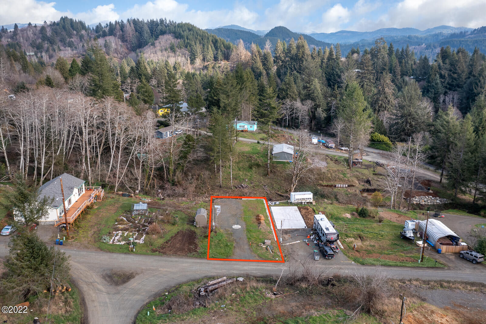 Property Photo:  71 N Spring Drive  OR 97368 