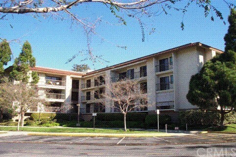 Property Photo:  13650 Del Monte Drive 22 B   M17  CA 90740 