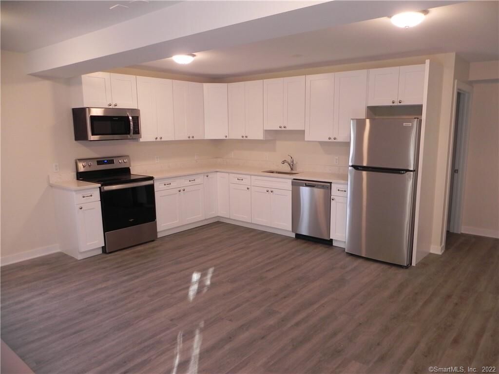Property Photo:  58 Van Zant Street 2B  CT 06855 