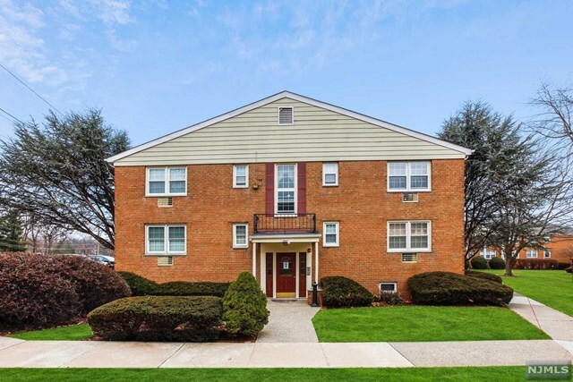 Property Photo:  605 Grove Street G8  NJ 07013 