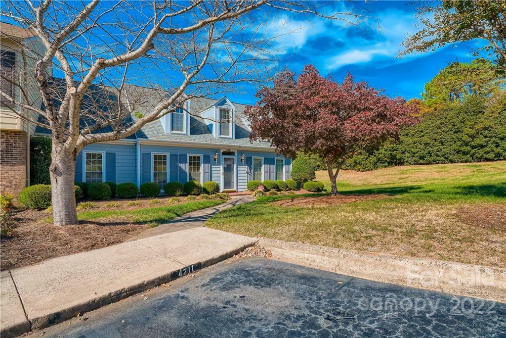 Property Photo: 4211 Blacktree Lane NC 28226