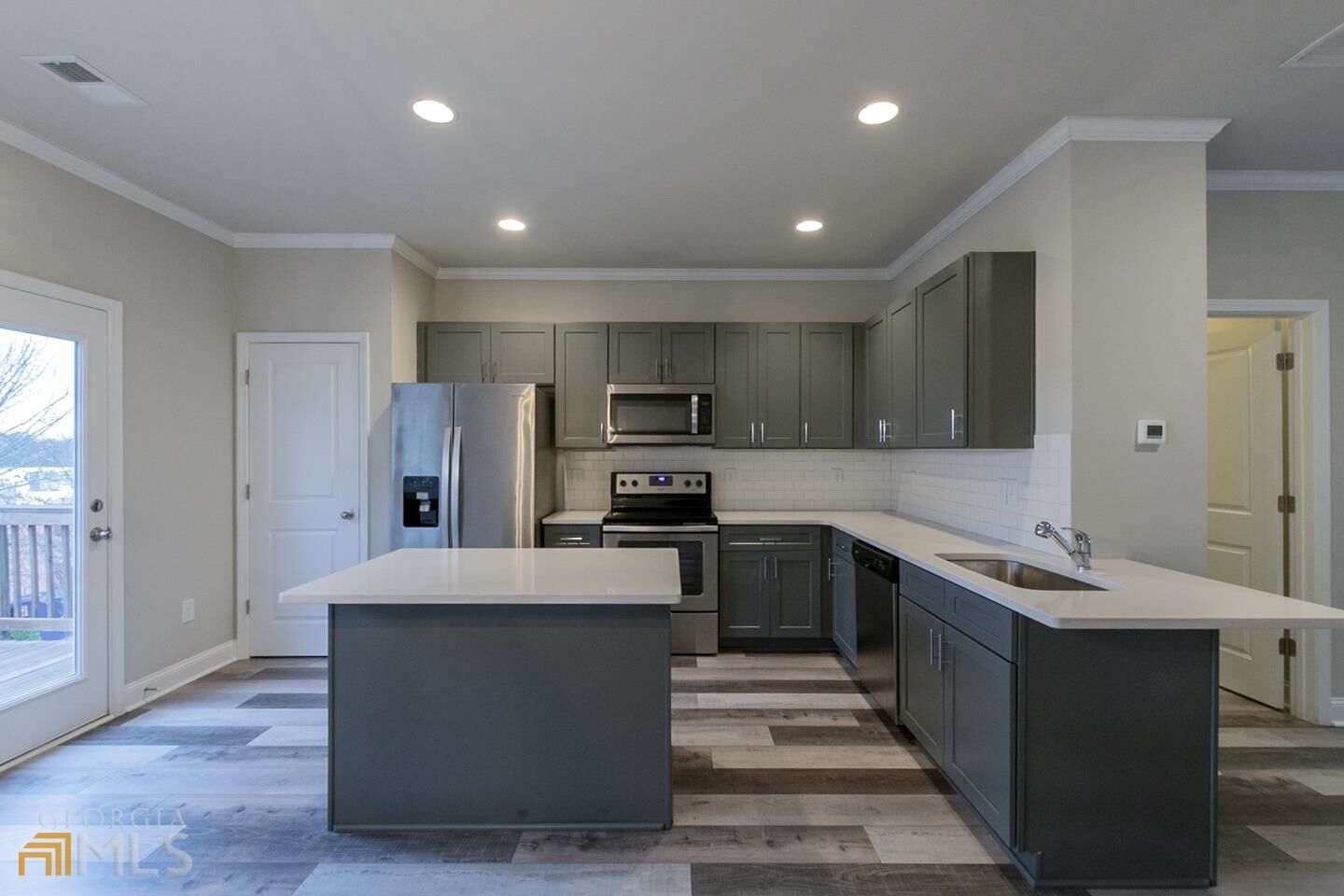Property Photo: 944 Plaza Park Walk GA 30144