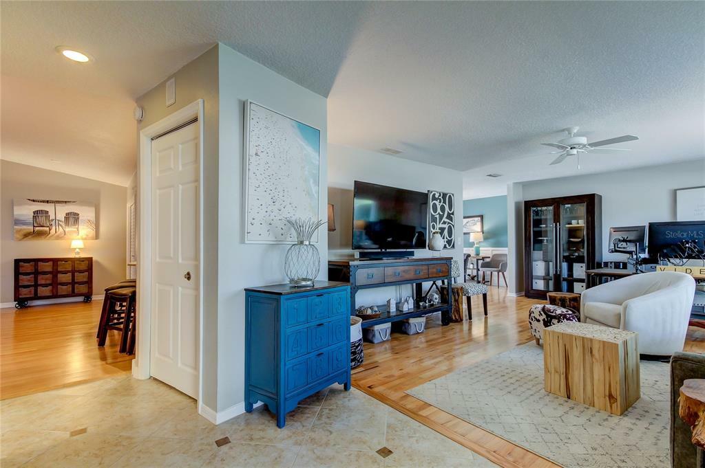 Property Photo:  14224 Shearwater Court  FL 33762 