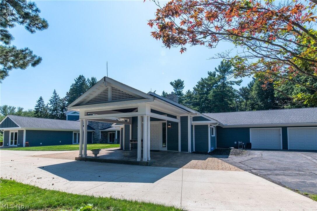 Property Photo:  374 Sagamore Road  OH 44067 