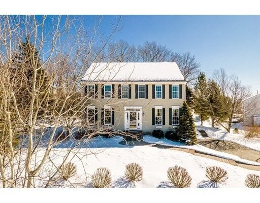 Property Photo:  5 Bay Farm Lane  MA 01560 