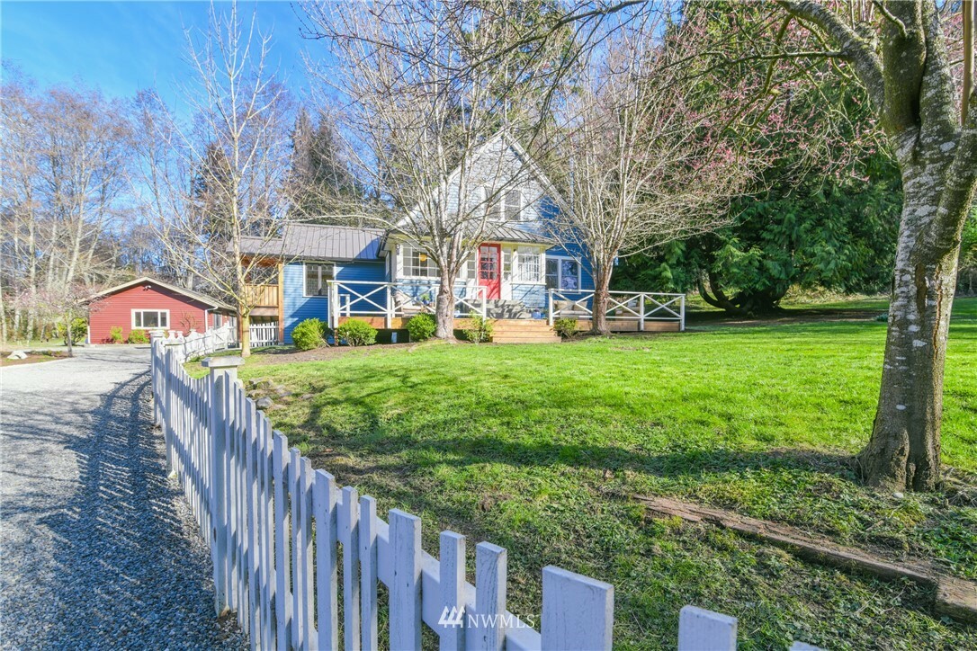 Property Photo:  12034 Peterson Hill Road NE  WA 98110 