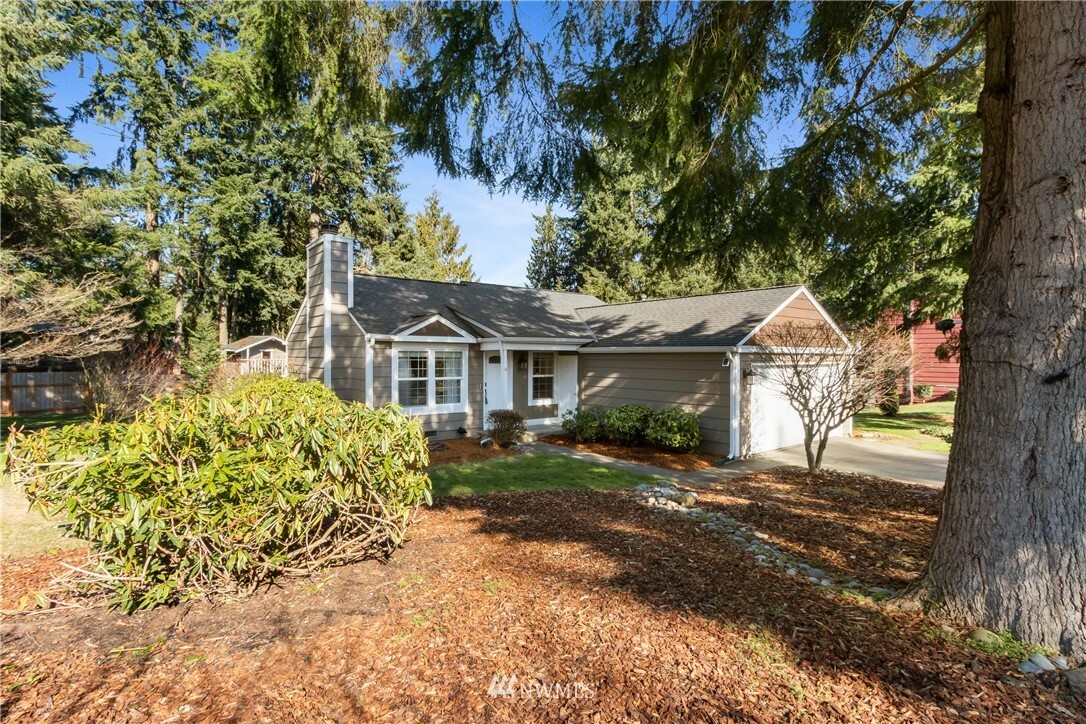 Property Photo:  9523 157th Street E  WA 98375 