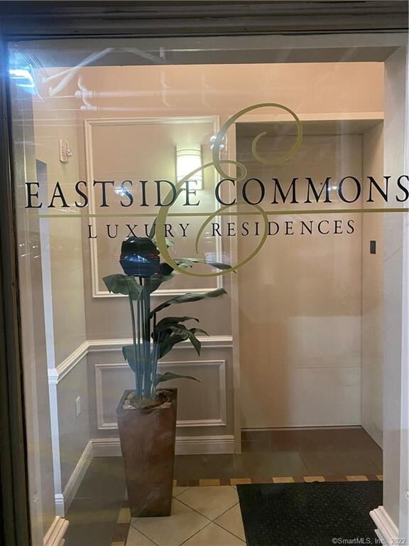 Property Photo:  850 East Main Street 209  CT 06902 