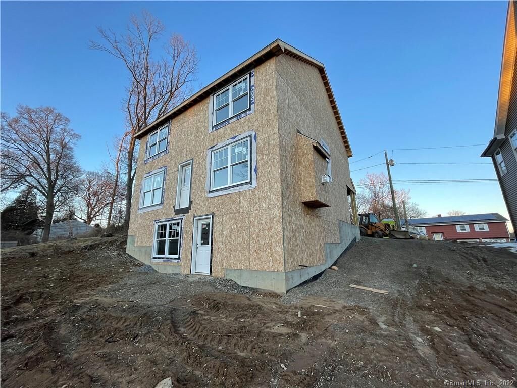 Property Photo: 16 Linwood Street CT 06461