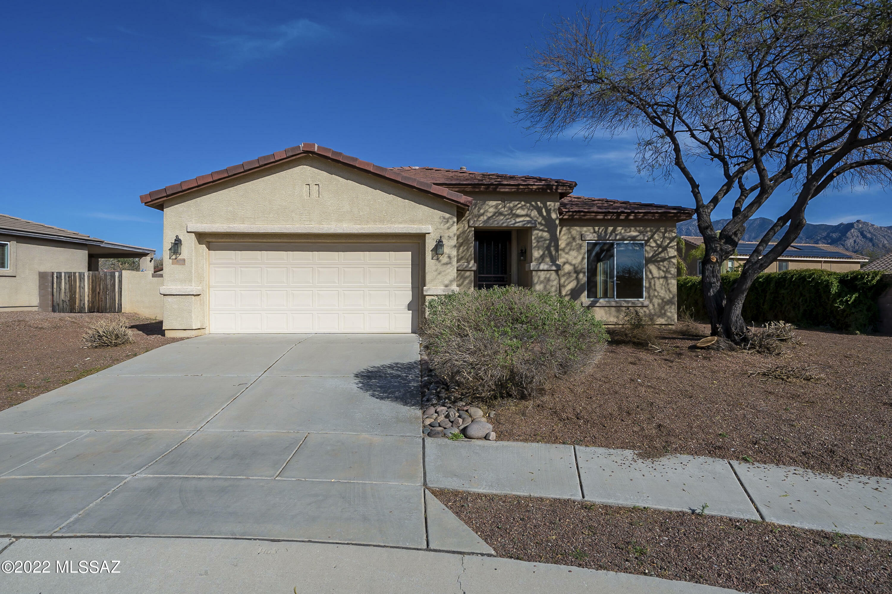 Property Photo:  14900 N Saddle Bred Road  AZ 85739 