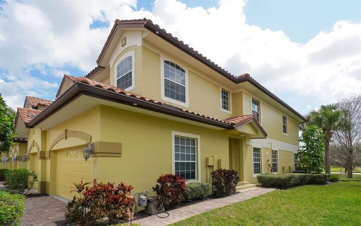 Property Photo:  8419 Miramar Way 204  FL 34202 