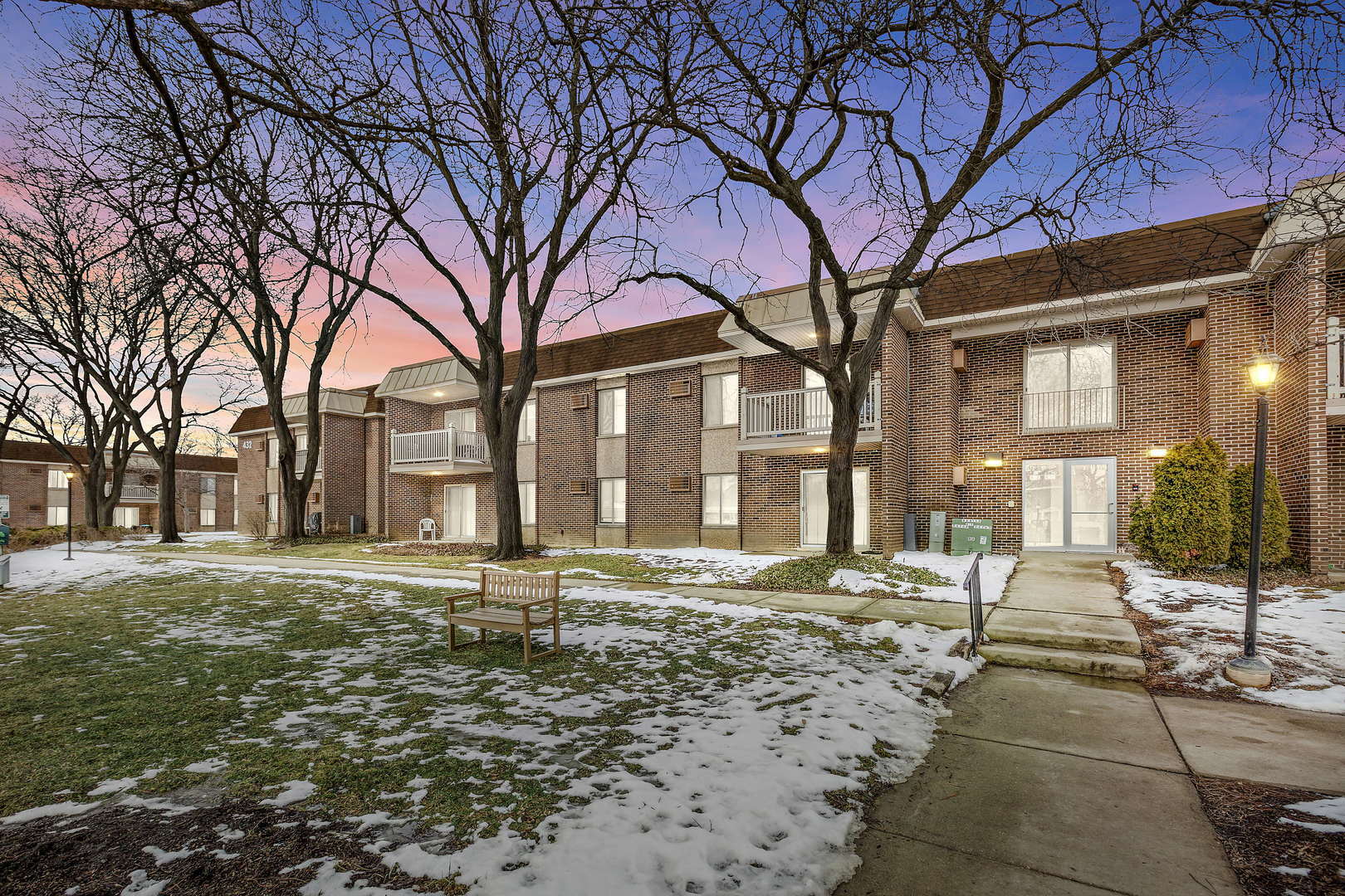 Property Photo: 432 N Wilke Road 105 IL 60074