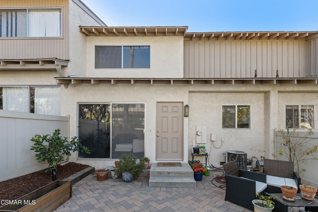 Property Photo:  1293 Alessandro Drive  CA 91320 