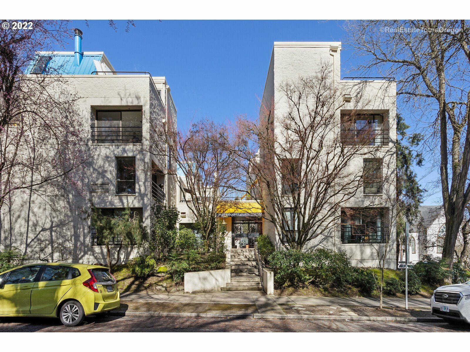 Property Photo: 1919 NW Hoyt St OR 97209