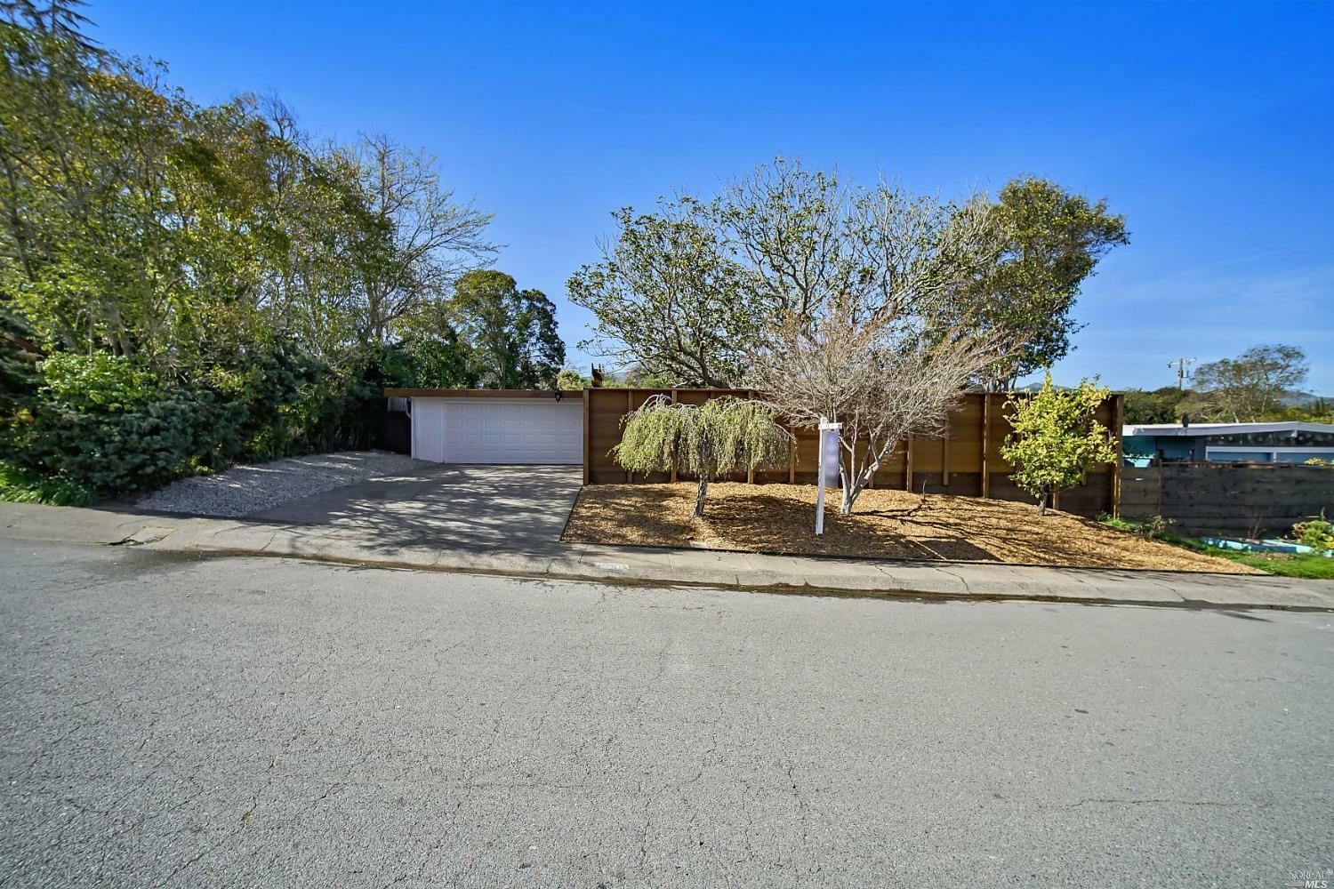 Property Photo:  1269 N Parkwood Drive  CA 94947 