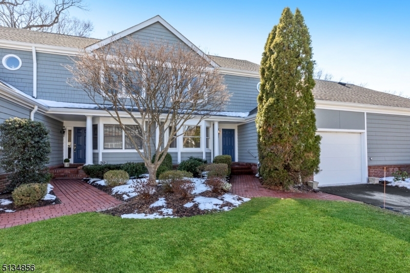 Property Photo:  30 Woodcrest Dr  NJ 07960 