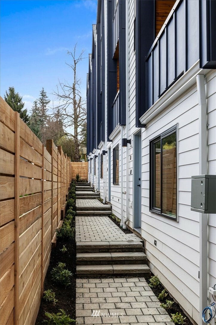 Property Photo:  2151 N 147th Street E  WA 98133 