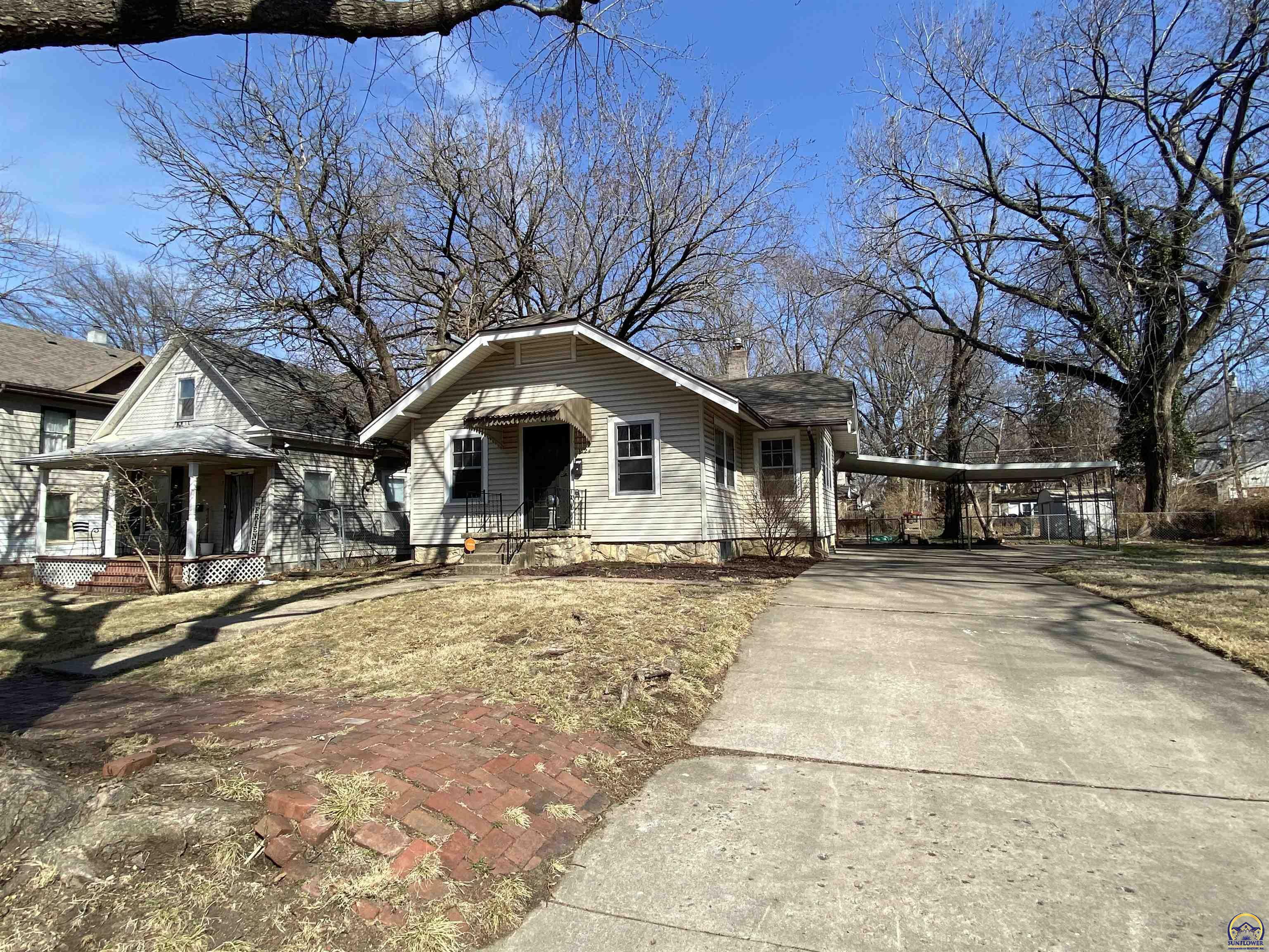 1324 SW Mulvane St  Topeka KS 66604 photo