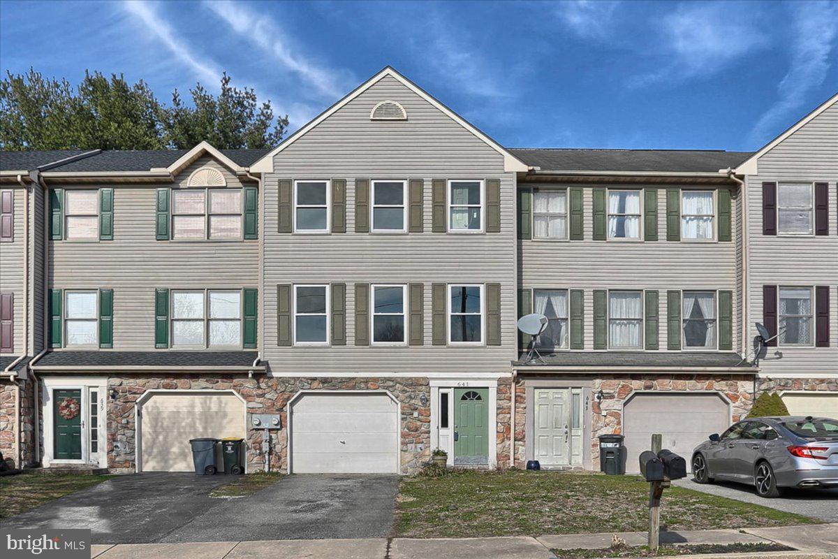 Property Photo: 641 Emerald Drive PA 17603