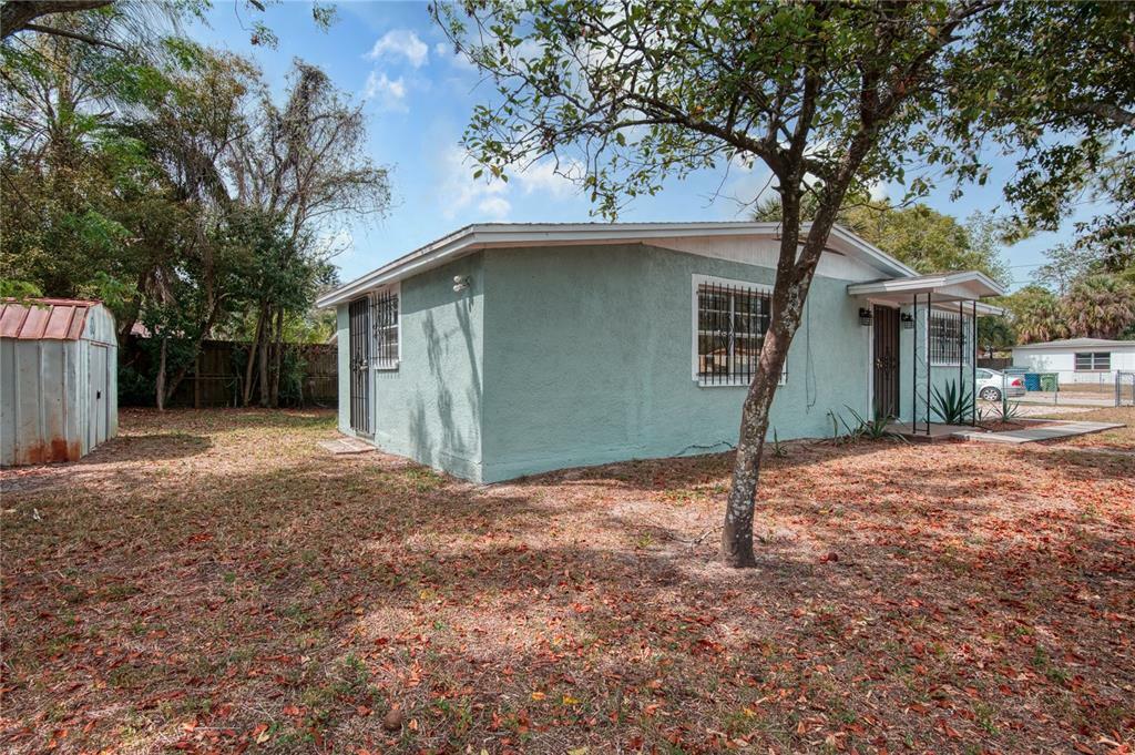 Property Photo:  2331 E Liberty Street  FL 33612 