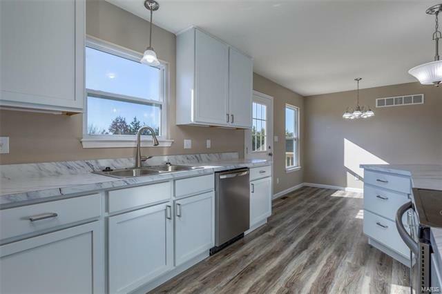 Property Photo: 516 Briarwood Terrace Lot 6 63020