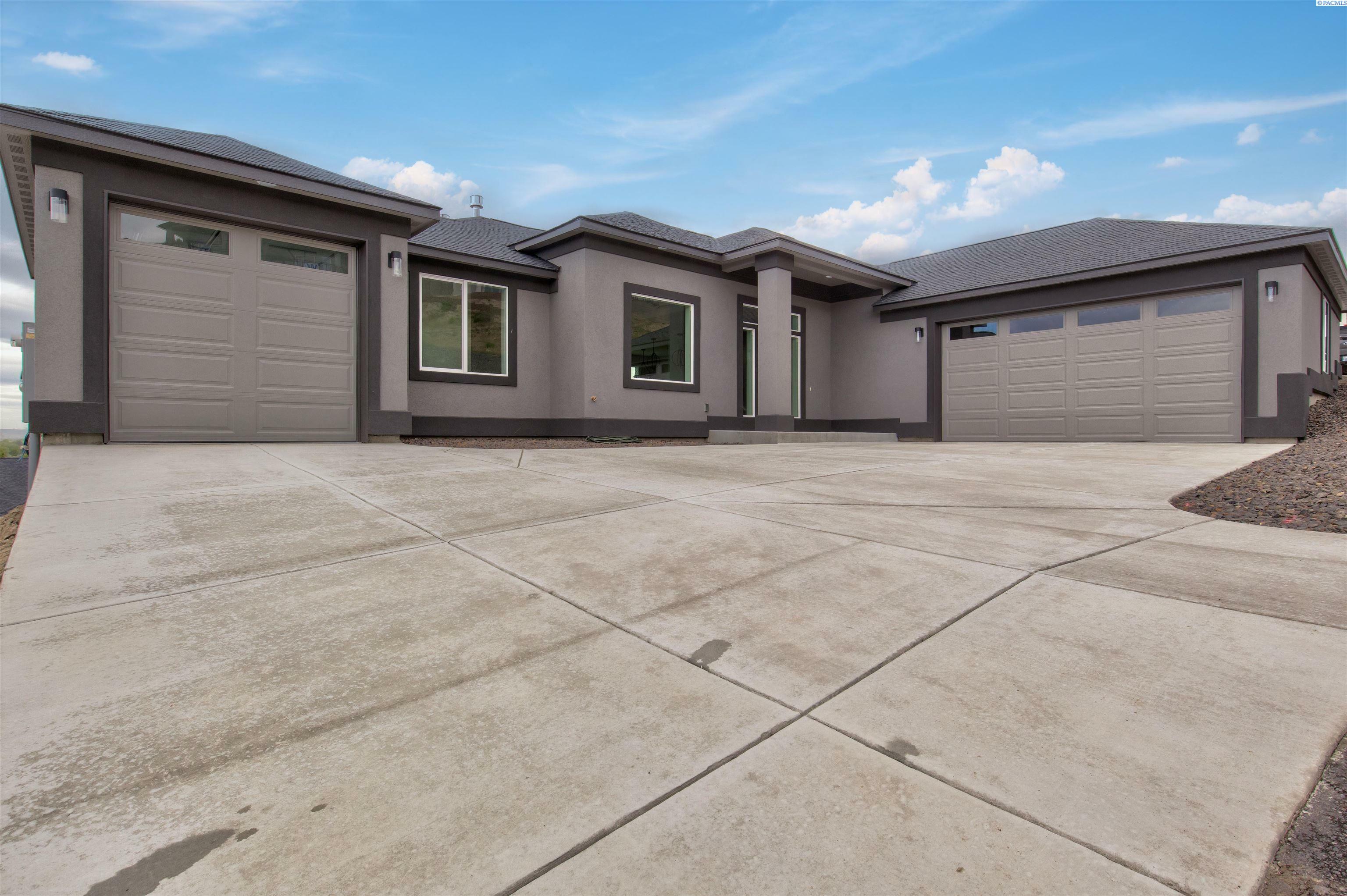 3521 Nicholas Ln  West Richland WA 99353 photo