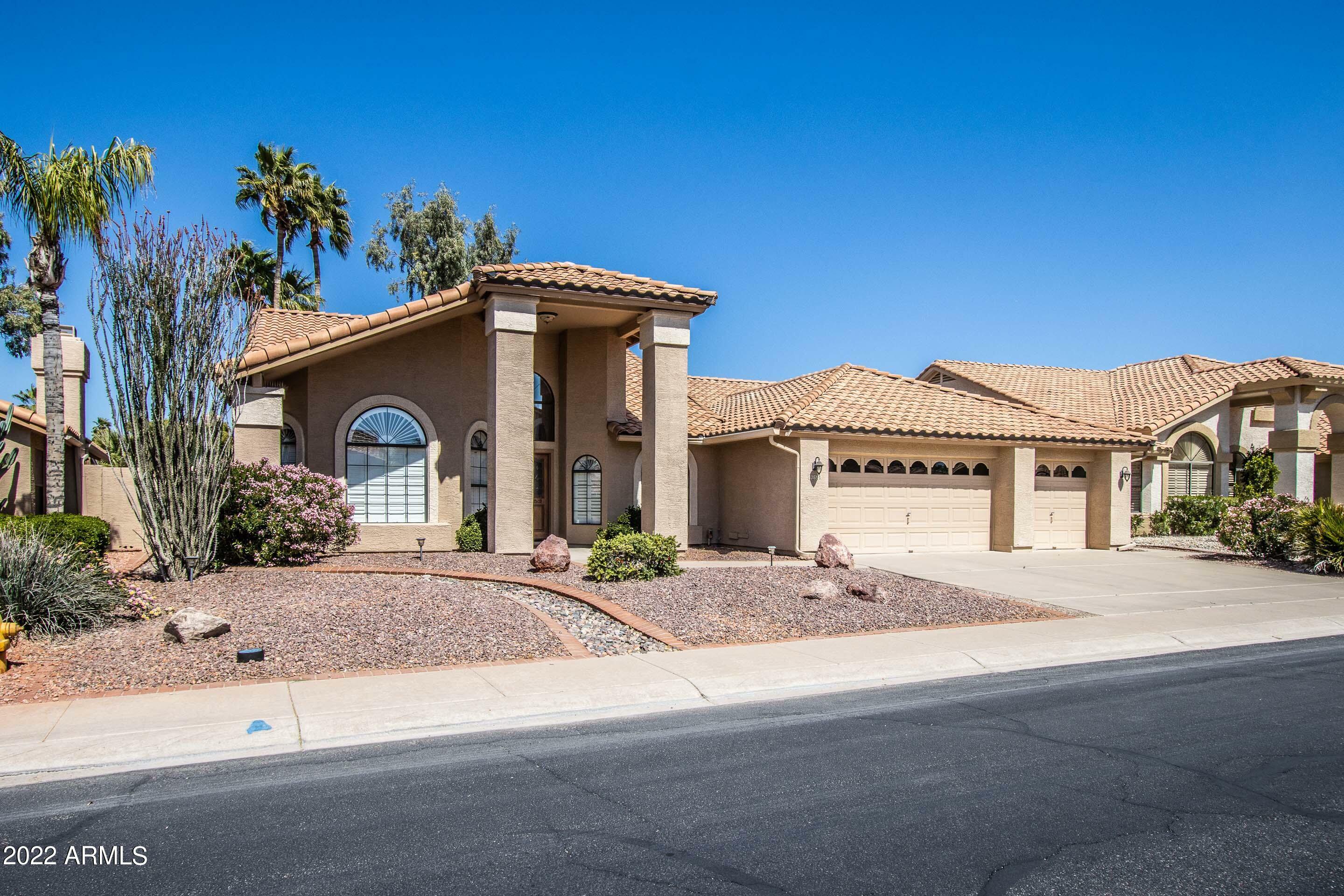 Property Photo:  950 W Sherri Drive  AZ 85233 