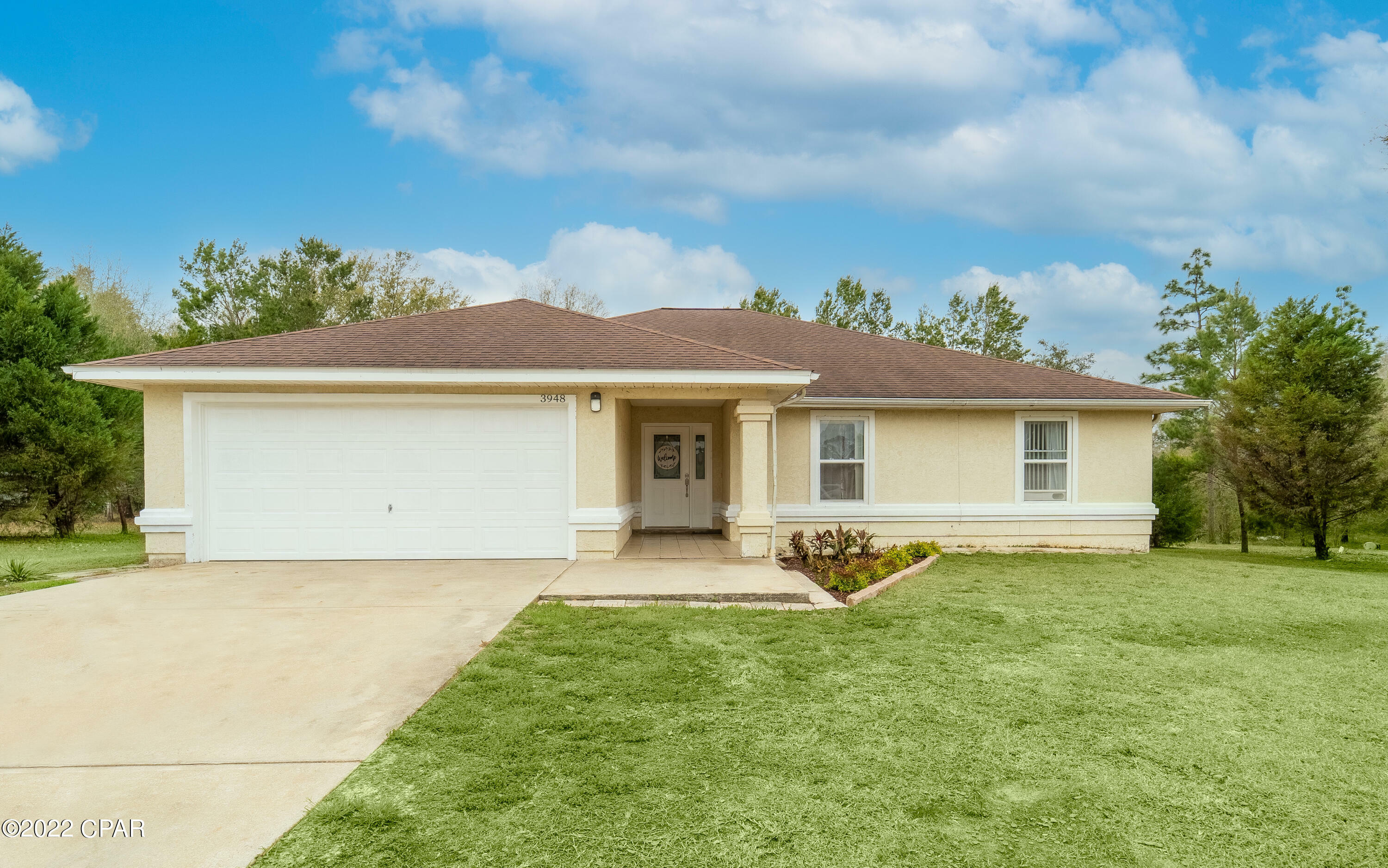 Property Photo: 3948 Amy Lane FL 32428