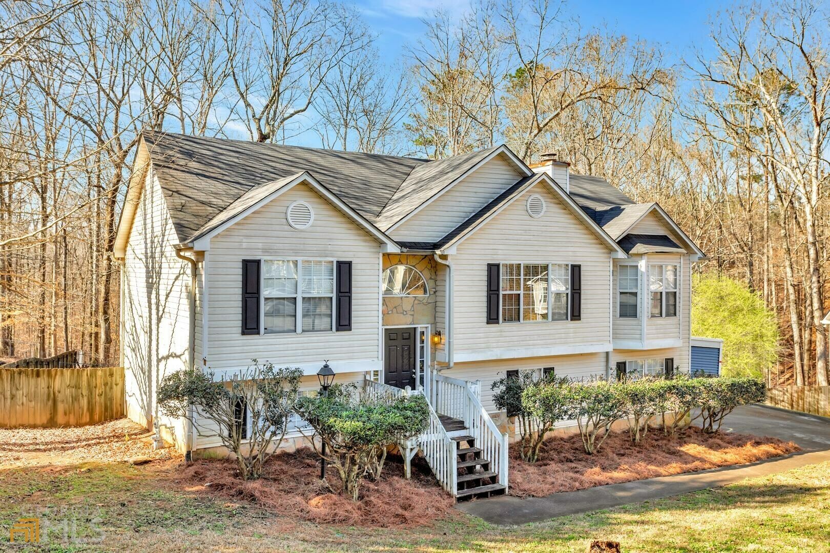 Property Photo:  2437 Cheyenne Court  GA 30135 