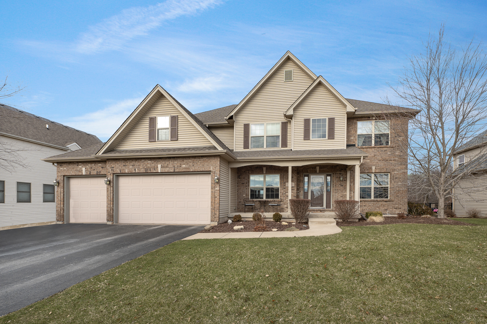 Property Photo:  1231 Clearwater Drive  IL 60560 