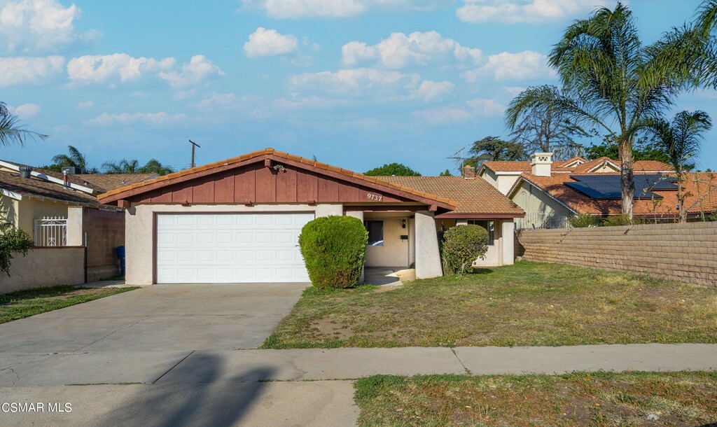 Property Photo:  9737 Saloma Avenue  CA 91343 