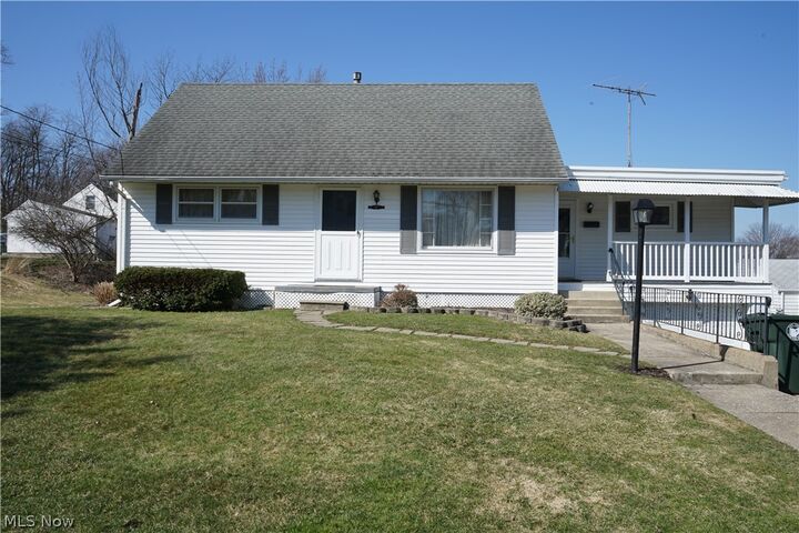 4017 Vernon Avenue NW  Canton OH 44709 photo