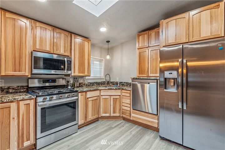 Property Photo:  410 Highland Valley Road  WA 98356 