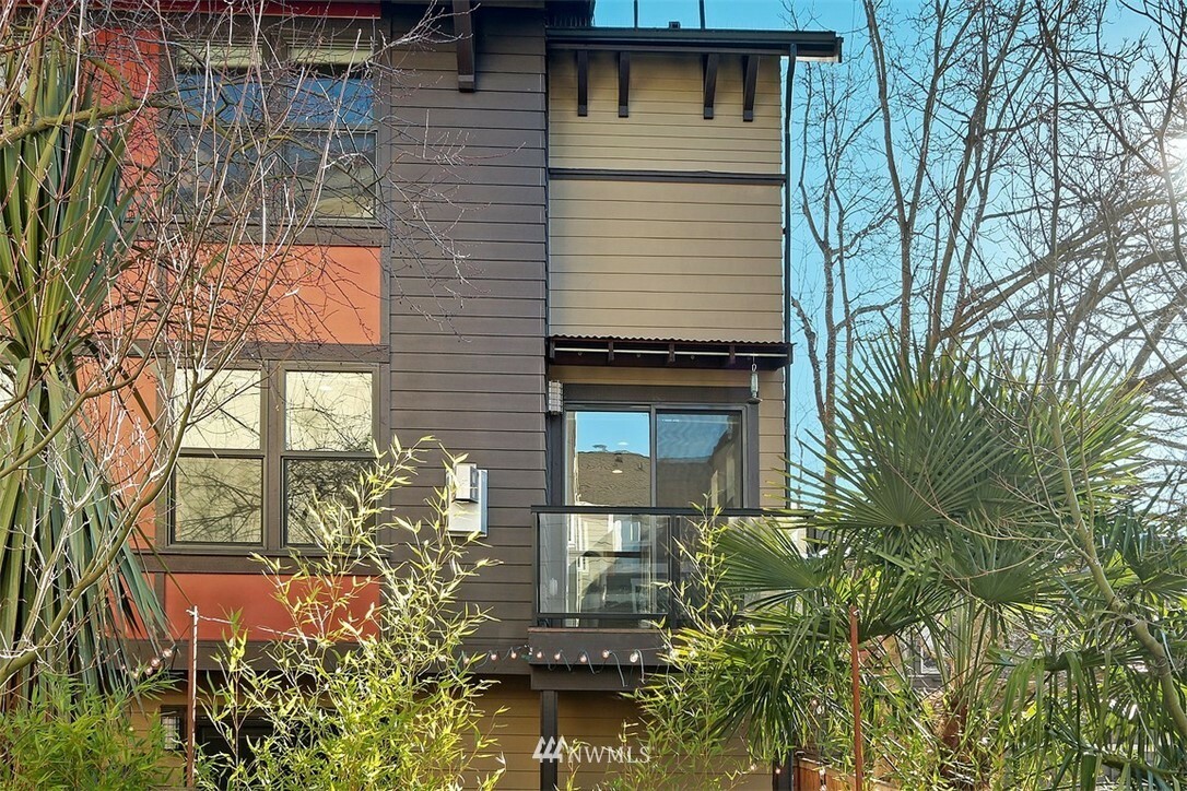 Property Photo: 1768 NW 59th Street B WA 98107