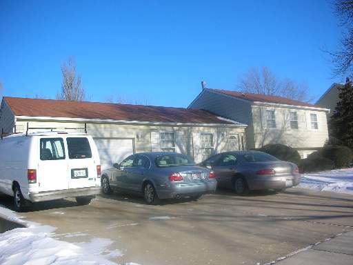 Property Photo: 221 Alpine Lane IL 60194