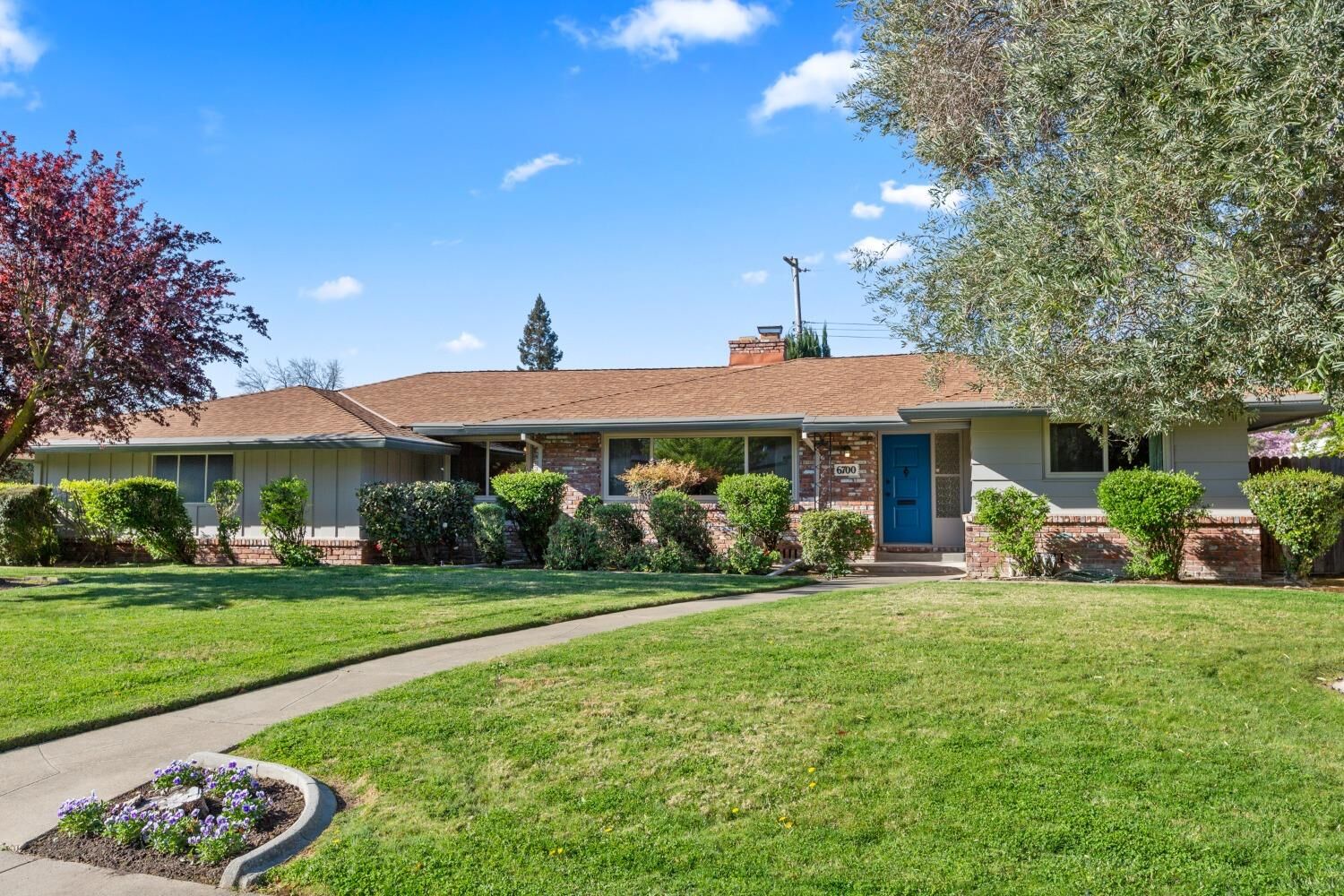 Property Photo: 6700 Swenson Way CA 95831