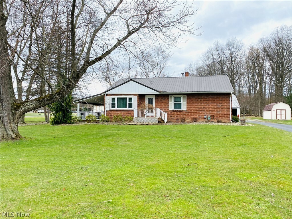 Property Photo:  1328 Youngstown Kingsville Road SE  OH 44473 