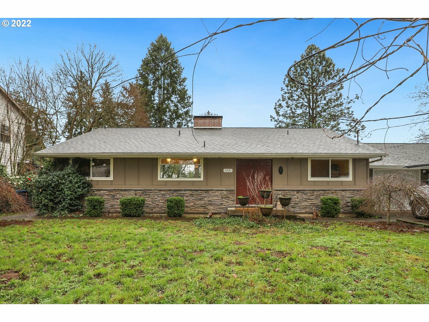 Property Photo: 1301 NE 49th St WA 98663