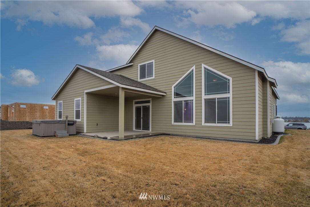 Property Photo: 4062 Edwards Drive WA 98837