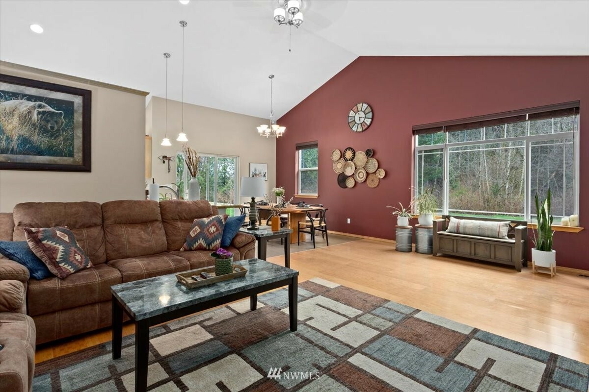 Property Photo:  6421 14th Avenue NE  WA 98271 