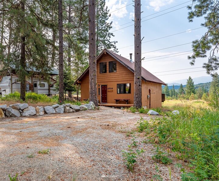 Property Photo:  25704 Bridle Lane  WA 98826 