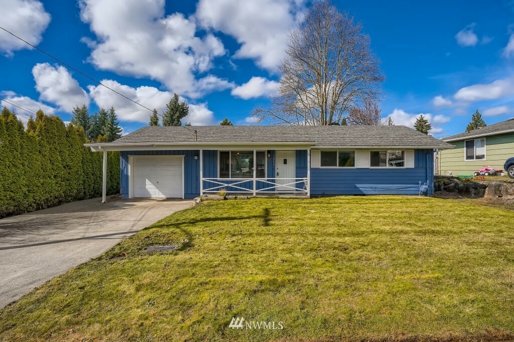 Property Photo:  22845 106th Place SE  WA 98031 