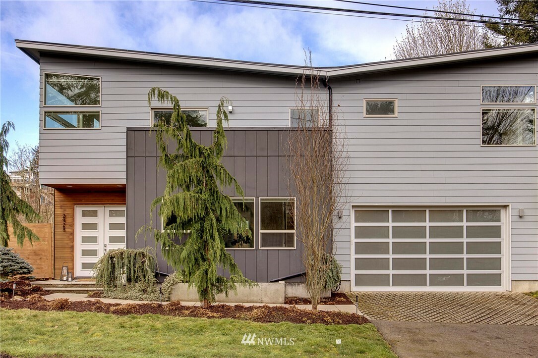 Property Photo:  2928 S Ferdinand Street  WA 98108 